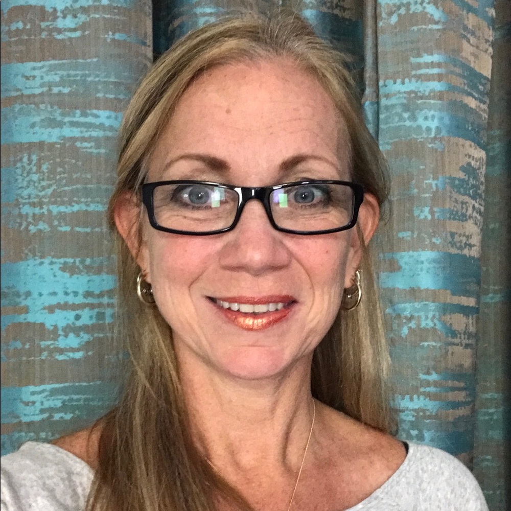 Meet your Posher, Laura